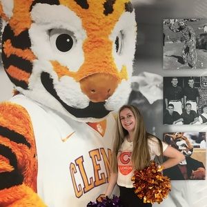 Meet your Posher, Taylor